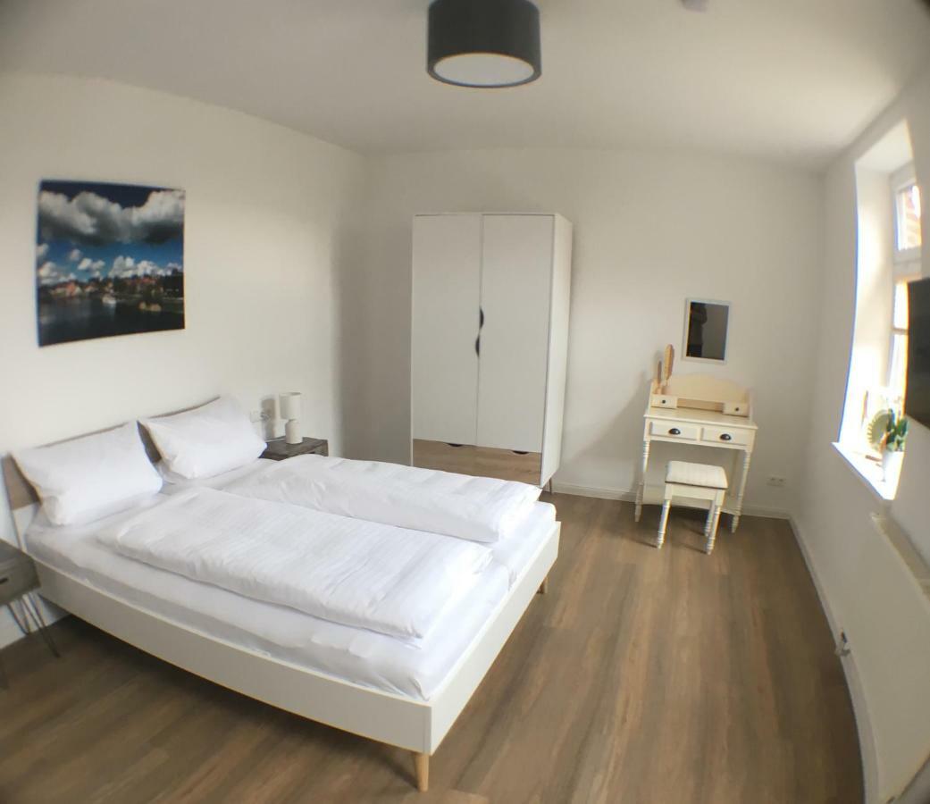 Das Bilderbuchcafe - Ferien - Apartment No 3 - Markt 7 ฮาเวลแบร์ก ภายนอก รูปภาพ